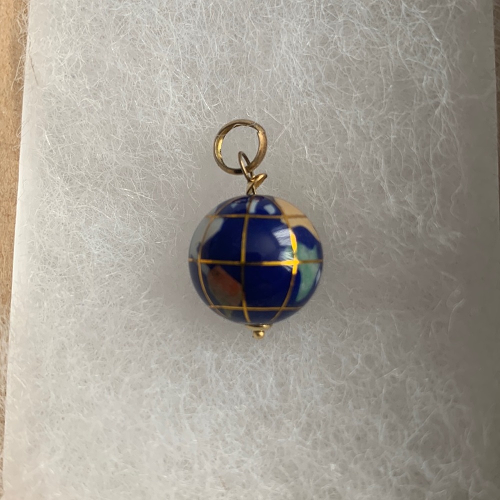 Michael Anthony Jewelers World Pendant